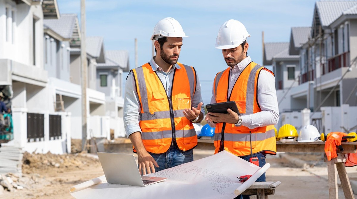 ۷ معیار حیاتی برای انتخاب یک پیمانکار بازسازی قابل اعتماد